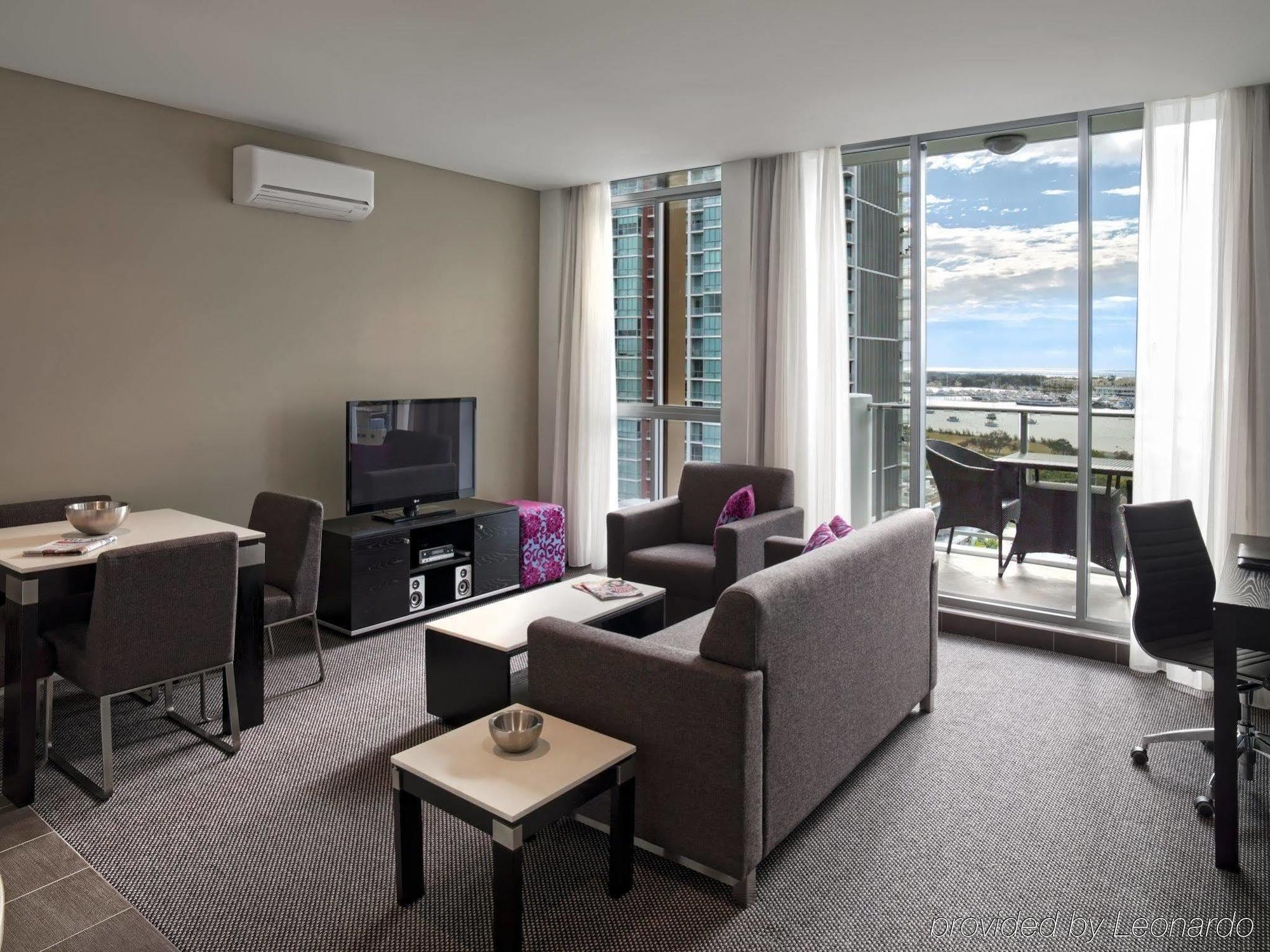 Meriton Serviced Apartments Aqua Street Gold Coast Ngoại thất bức ảnh